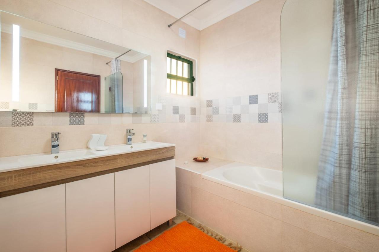 Villa Sequeira - Private Pool - Free Wifi - By Bedzy 알부페이라 외부 사진